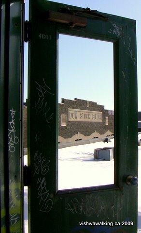 dow brewery cellars, rooftop through door