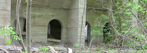 Lakefield, cement plant, arches