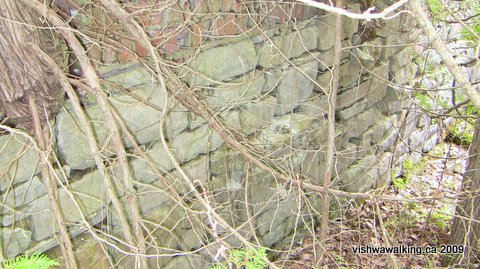 Marlbank cement plant, stone wall of a trecnch