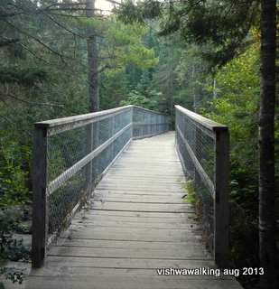 algonquin highland backpacking trail, bridge over madawaska river